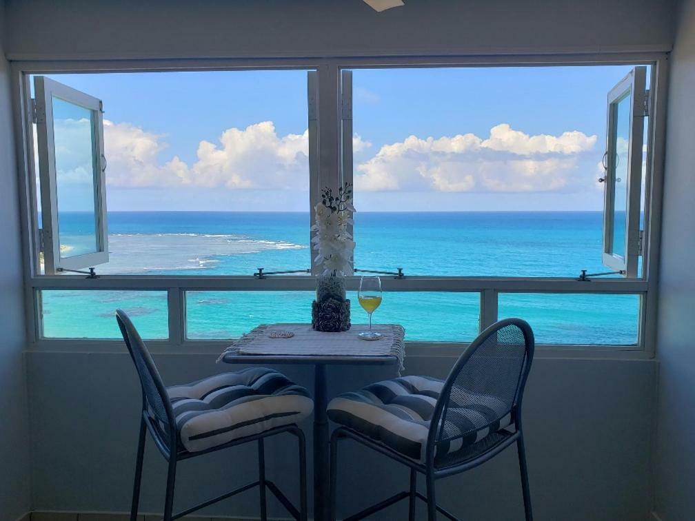 Breezy Beachfront Property With View Of Paradise Luquillo Eksteriør bilde