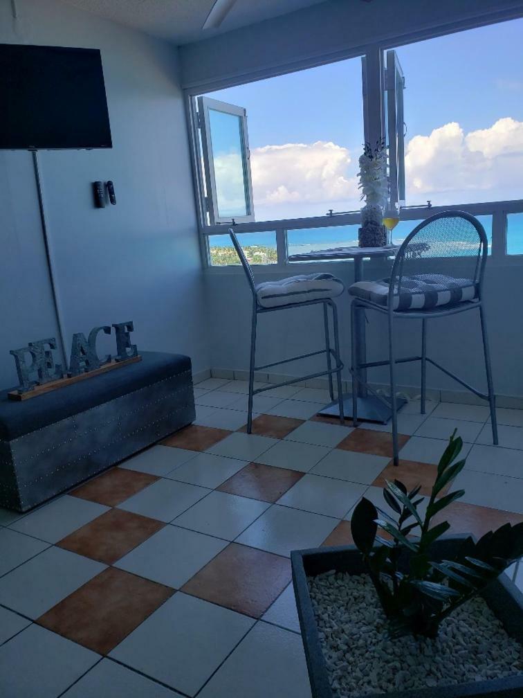 Breezy Beachfront Property With View Of Paradise Luquillo Eksteriør bilde