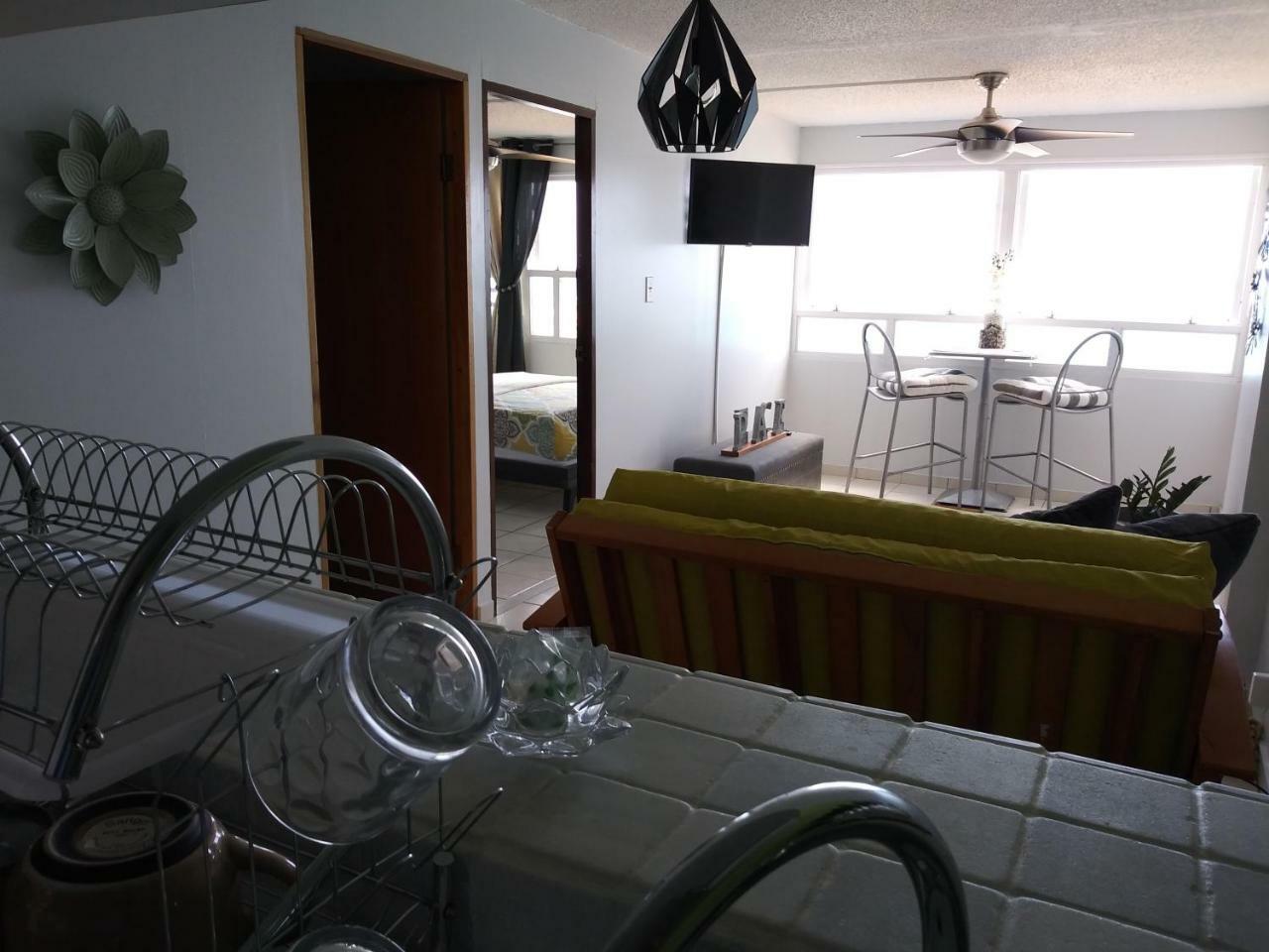 Breezy Beachfront Property With View Of Paradise Luquillo Eksteriør bilde